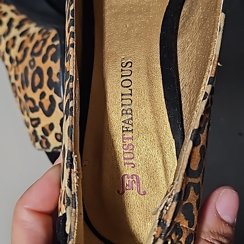 Heels - Picture 4 of 4